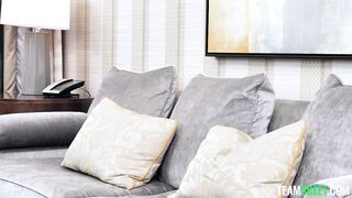 2021-09-11-17606-vivian_fox_720