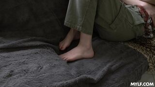 2021-10-10-28215-lily_love_720