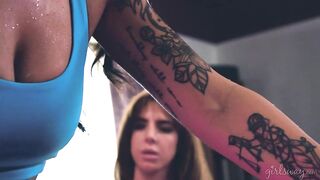 2022-12-15-200427-naturally-stacked-reduce-reuse-recycle-200427-540