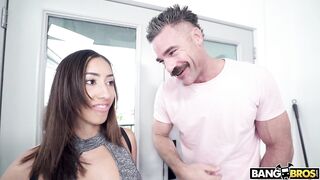 2020-04-14-8928881-kira-satisfies-his-maid-fetish_720