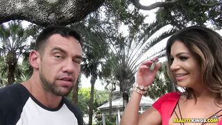 2016-12-12-10992-seductive-capone_720