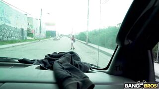 2020-02-19-8926351-singing-audition-on-the-bus_720