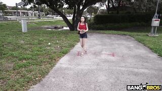 2020-04-08-8942241-the-small-ones-are-the-horniest_720