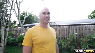 2020-04-03-8923201-dark-french-girl-is-ready-to-fuck_720