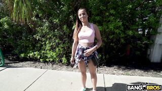 2019-12-04-8926361-big-booty-hottie-fucks-on-the-bus_720