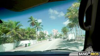 2019-11-20-8906461-second-round-on-the-bus_720