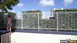 2020-03-18-8942361-hot-for-teacher-on-the-bus_720