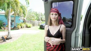 2019-10-30-8926171-halloween-fuck-session-on-the-bus_720