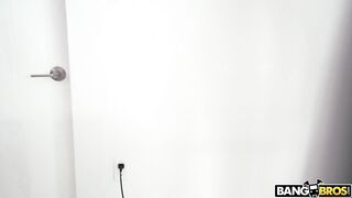 2020-01-14-8924281-one-of-two-dirty-maids-gets-fucked_720