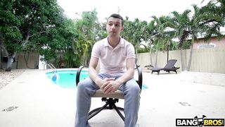 2019-12-20-8925631-toris-bathtub-fuck_720