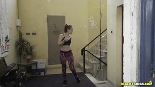 2016-10-30-11035-workout-sex_720