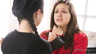 2016-12-26-120378-the-faces-of-alice-part-four-540