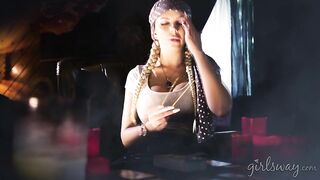 2016-12-19-120369-the-psychic-truth-540