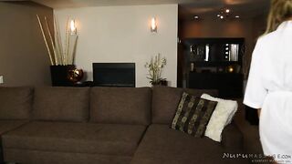 2016-10-28-119020-neighbors-snobby-wife-540