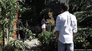 2016-09-25-119784-playing-with-my-hose-540