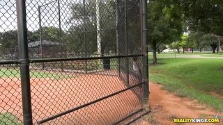 2016-10-02-10968-tonsil-twist_720