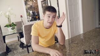 2019-10-19-4395349-perving-on-his-sister_720