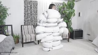 2025-12-25-277-lilithpillowed_3000