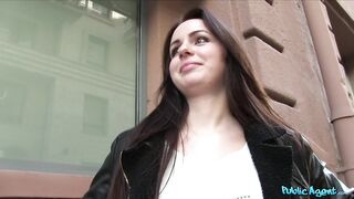 2015-05-01-4066951-hot-sexy-babe-wants-to-be-a-model_720