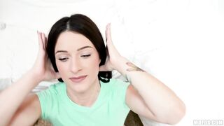 2017-12-25-3010441-tiny-lacey-vs-huge-cock_720