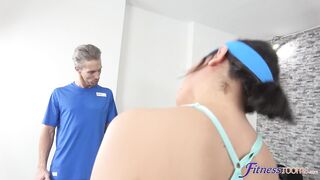 2018-01-01-4225191-tiny-sporty-gym-babe-fucks-teacher_720