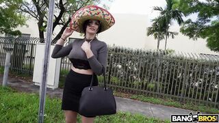 2019-05-01-8933511-cinco-de-mayo-bus-fuck_720