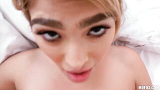 2017-11-25-2998901-thong-bikini-babe_720