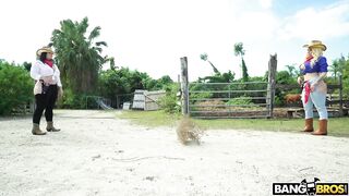 2019-04-08-8934361-booty-unchained_720