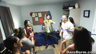 2016-08-05-2954571-tits-and-balls_480