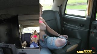 2014-12-22-4074401-free-ride-for-babe-with-car-trouble_720