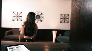 2015-03-18-4183321-lock-and-load-episode-3-the-coven_720