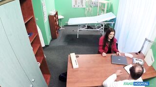 2014-12-29-4084331-sexy-patient-has-a-big-surprise-for-the-dirty-doctor_720