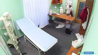 2014-12-29-4084331-sexy-patient-has-a-big-surprise-for-the-dirty-doctor_720