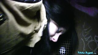 2015-01-05-4070081-sexy-shopaholic-fucks-for-gift-card_720