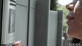 2020-12-29-4420774-new-in-town_720