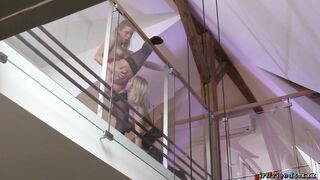 2017-07-08-4227811-romantic-pussy-eating-in-stockings_720