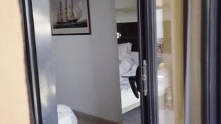 2017-06-09-3023561-stripper-lucy-meets-her-biggest-fan_720