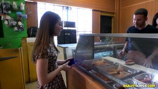 2016-05-31-10725-hot-dog-stand_720