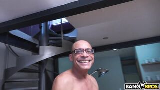 2019-01-13-8913561-ramons-monster-cock-in-my-pussy-and-my-ass_720