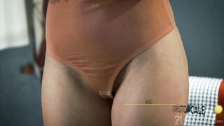 2020-04-27-169728-a-college-girls-secret-fetish-169728-540