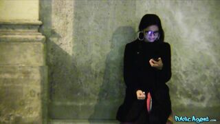 2015-02-20-4071411-brunette-babe-fucks-good-samaritan_720