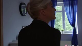 2017-10-11-4241811-horny-student-woken-by-estate-agent_720