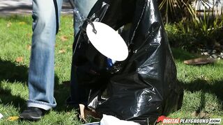 2014-11-24-4178651-work-detail_720