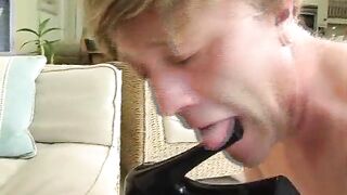 2008-12-09-574-mistress-xenas-footslave_h265