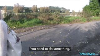 2014-11-07-4069021-blonde-loves-showing-off-on-camera_720