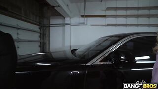 2019-04-23-8932621-anastasia-fucks-her-bodyguard_720