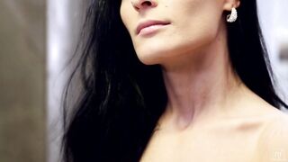 2020-07-23-112863-for-the-first-time-s36e22_960