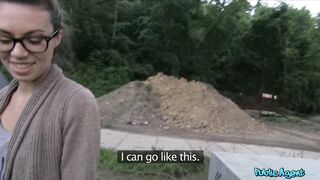 2014-10-24-4066701-stranded-hitchhiker-fucks-for-cash_720