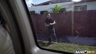 2019-05-22-8949531-alexis-fawx-squirting-and-riding-again_720