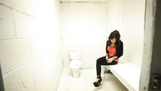 2021-02-14-Simone-goes-to-prison-pat1